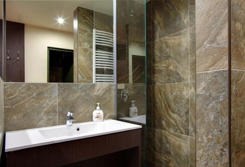 Corvin Apartman ギュラ エクステリア 写真