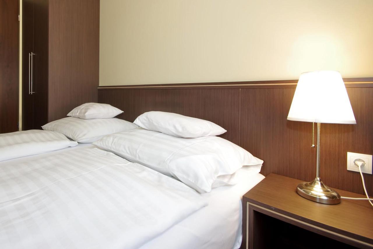 Corvin Apartman ギュラ エクステリア 写真