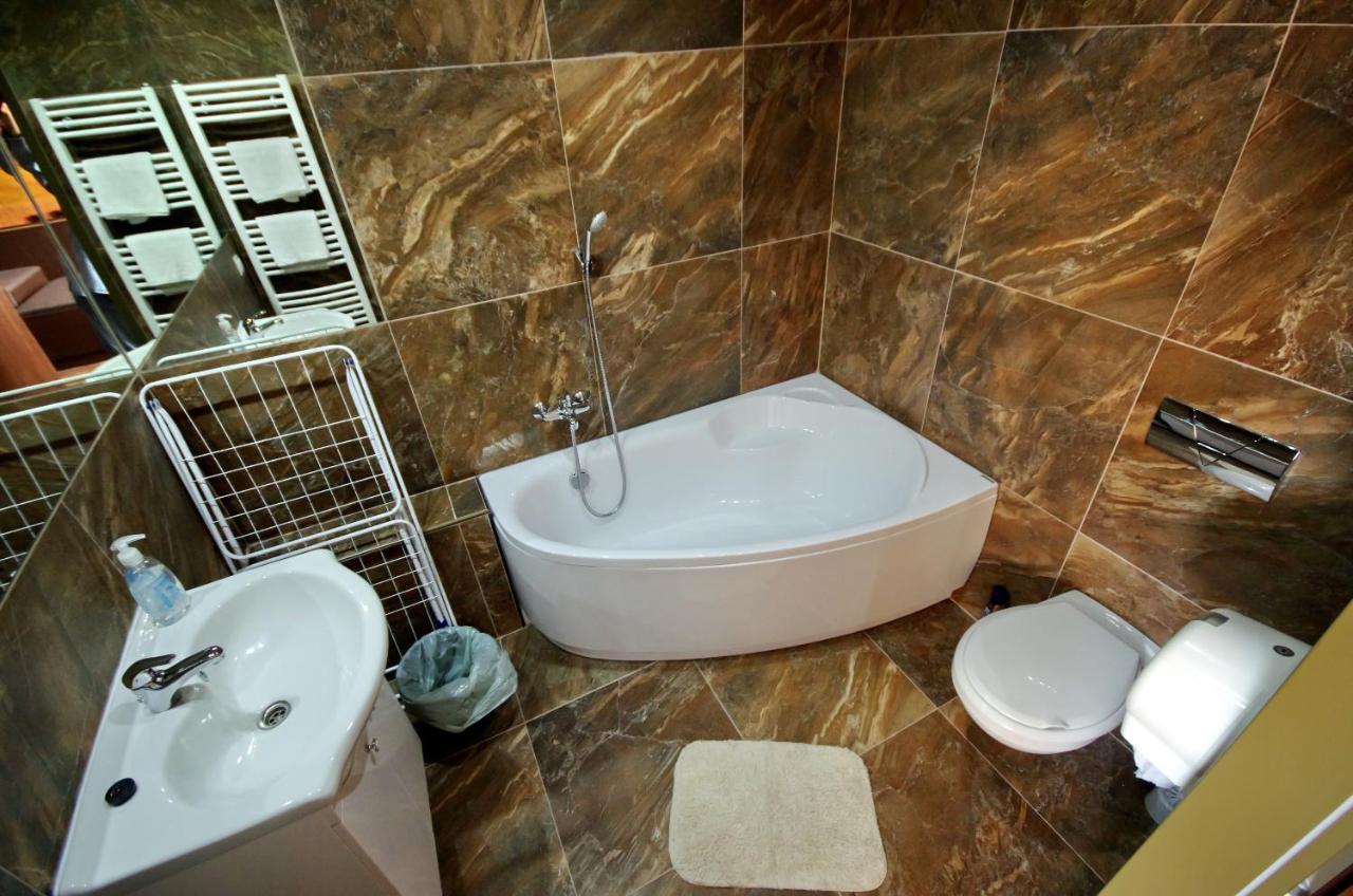 Corvin Apartman ギュラ エクステリア 写真